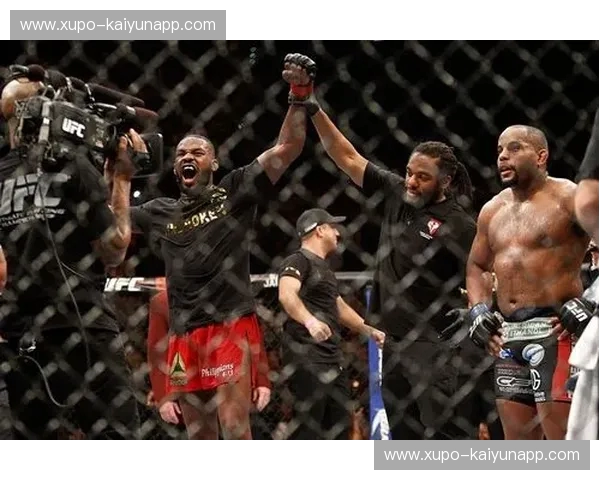 宿命与救赎：琼斯VS科米尔，MMA史上最伟大的恩怨史诗